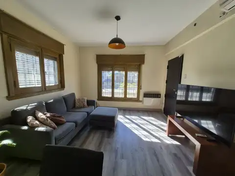 VENTA CASA DE 3 AMBIENTES EN BERAZATEGUI