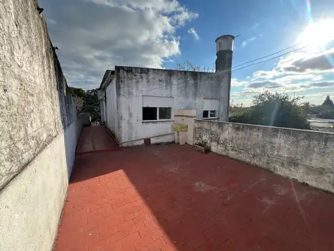 Depto Tipo Casa 2 ambientes con 1 baño