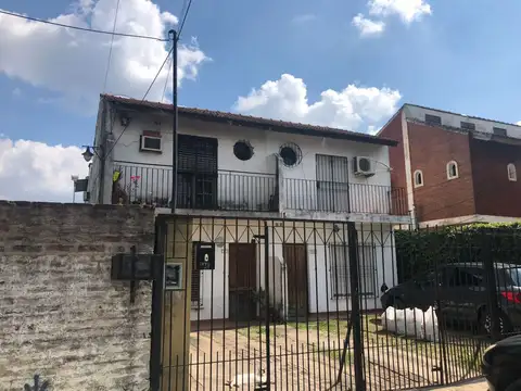 Depto Tipo Casa en Alquiler de 4 ambientes