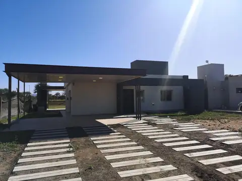 Casa en Venta con cochera