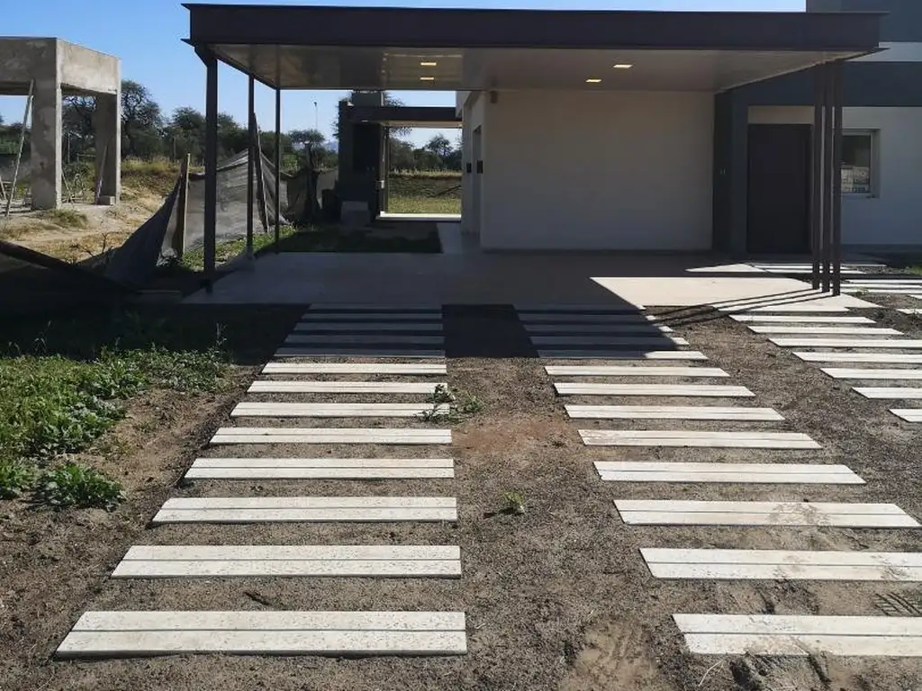 Casa en Venta con cochera