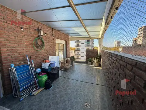 Departamento 4 ambientes con 2 baños