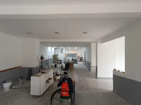 Local en Venta en Campana, USD 250.000