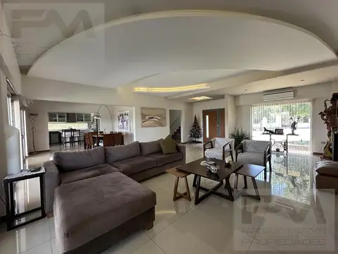 Casa en  venta en country Terravista con fondo a lago