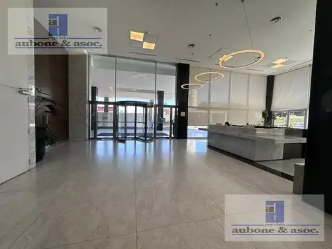 Oficina 5 ambientes con 2 baños