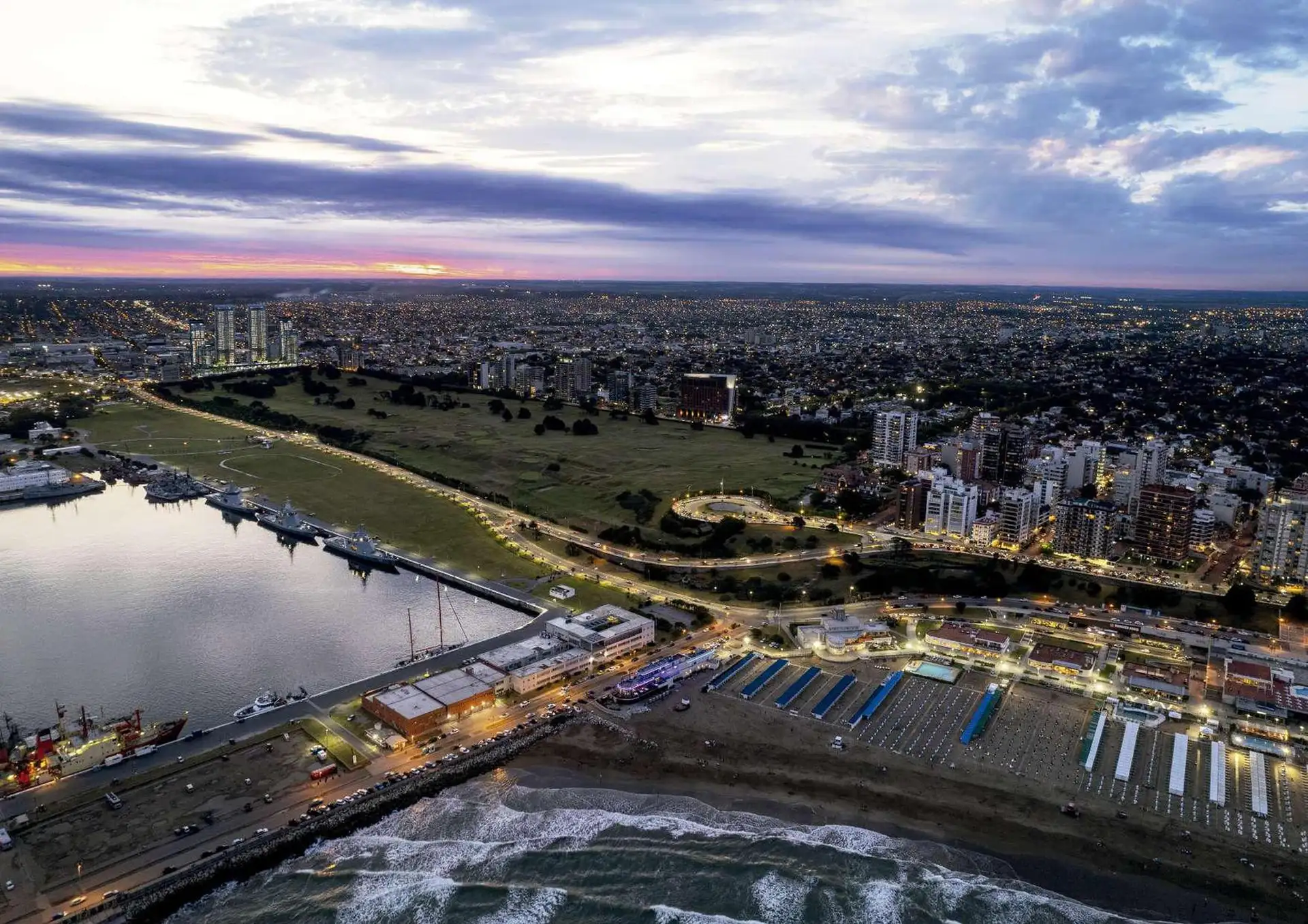 Depto 3 amb a estrenar, 93m² con balcón y vistas al Golf — Playa Grande