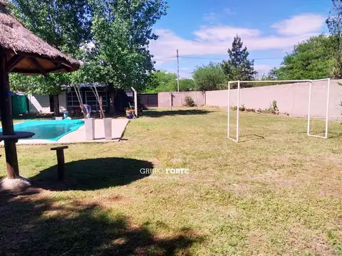 Casa en Venta con 2 cocheras