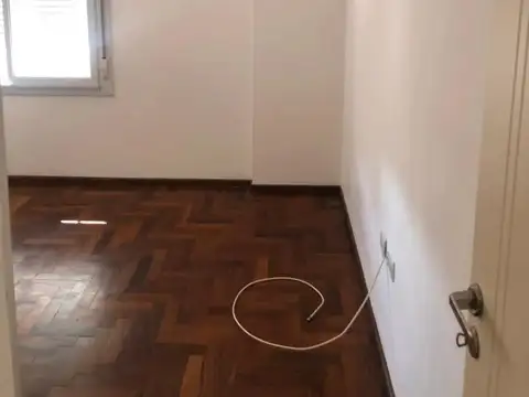 Alquilo Depto de un Dor con Balcon, Pueyrredon 45