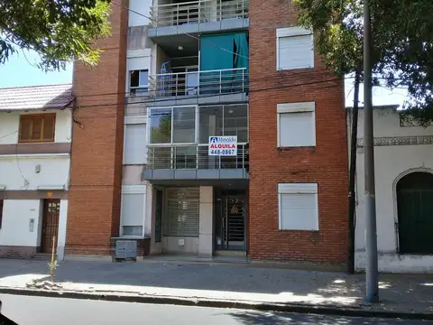 Departamento 1 dormitorio con balcon al frente en barrio Luis Agote Rosario