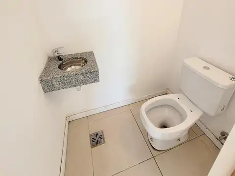 Casa en Alquiler con 1 cochera