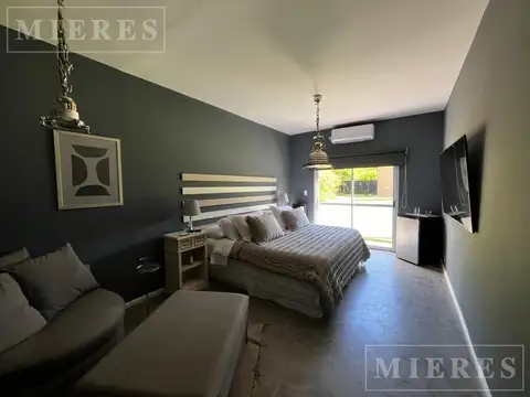 Casa en Alquiler con 1 cochera