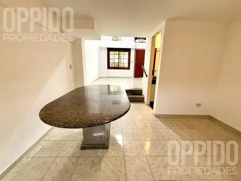 Depto Tipo Casa en Alquiler en Villa Luro, $ 800.000