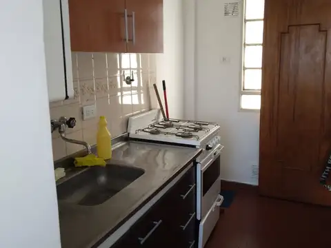 ALQUILER dos dormitorios luminoso cocina separada