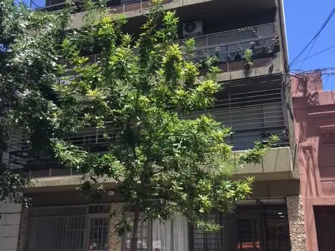 ALQUILER dos dormitorios luminoso cocina separada