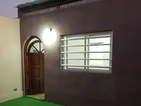 Oficina 12 ambientes con 6 baños