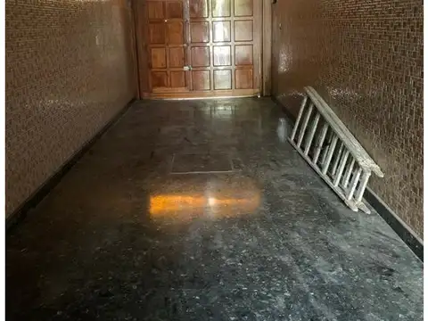 Local en Venta Via Púb.