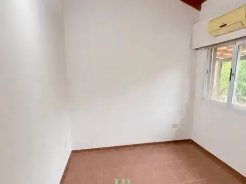 Se vende Casa de 3 Ambientes, Lista Para Escriturar en Country Club Las Lajas, General Rodríguez.