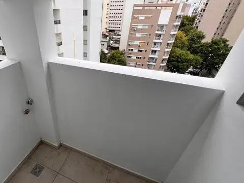 VENTA MONOAMBIENTE DIVISIBLE CON BALCON A ESTRENAR - Calle 3 E/61 y 62 - LA PLATA