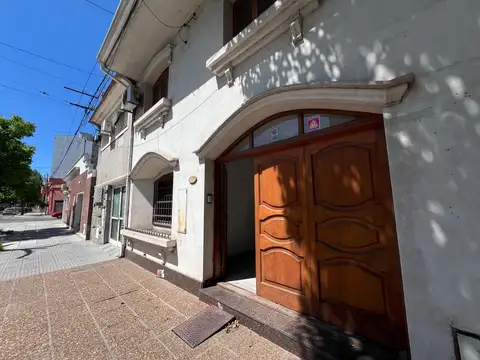 Venta - Casa en Santa Fe Centro, tres habitaciones, tres baños