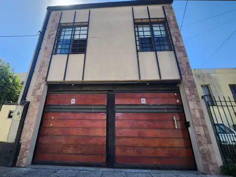 Duplex en venta. Longchamps