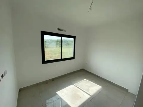 Casa en venta - 2 Dormitorios 1 Baño - 200mts2 - Escobar