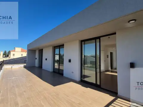 Quinta en Venta con 4 cocheras