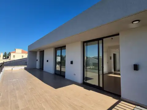 Quinta en Venta con 4 cocheras