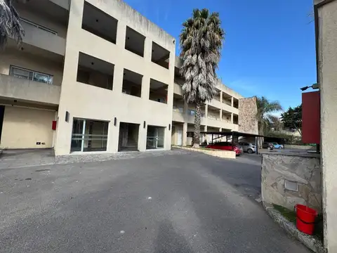 Departamento amoblado .-