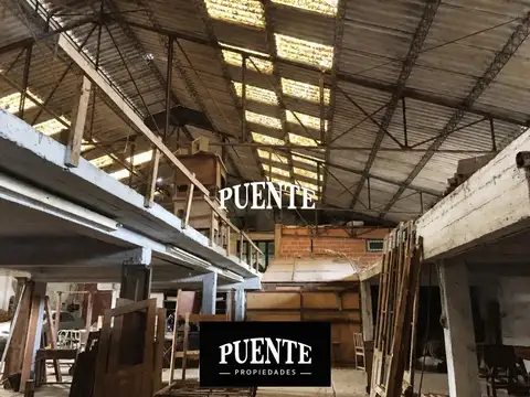Depósito con salida a 2 calles en Luis Guillón, Esteban Echeverría, Zona Sur del GBA
