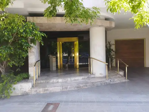 Plaza Paso 100, Piso 6