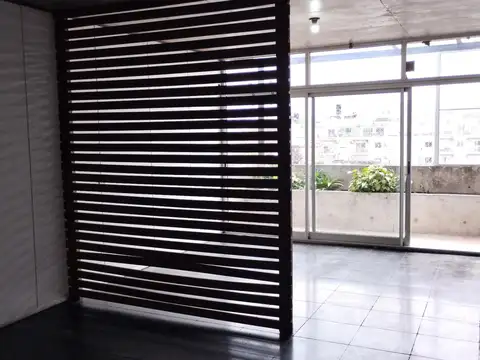 Departamento en Alquiler en Monte Castro, $ 590.000