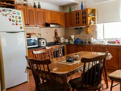 Casa 3 ambientes con 2 baños