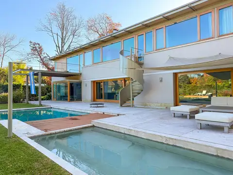 Casa en Venta Con Jardín, Pileta y Parrilla - Olivos Golf Club, Pilar