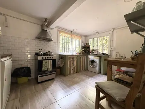 Increible Casa en venta Barrio Parque Exaltación. 3000m2 de parque. 4 dormitorios. Piscina.