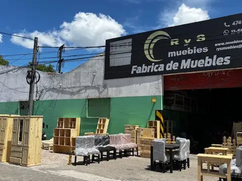 Depósito. Venta. 3 galpones en blo y por que. 2356m2. Entrada camión.