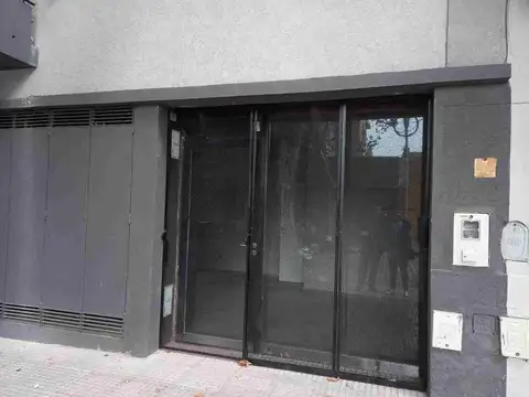 ALQUILER LOCAL AL FRENTE 25 M2 