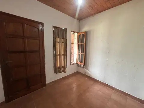 Casa 3 ambientes con 1 baño