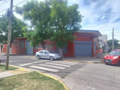 Galpon en esquina 400 mts