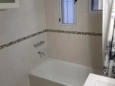 Departamento en Alquiler en La Lucila, $ 800.000