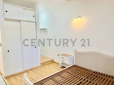 Casa en Alquiler con 1 cochera