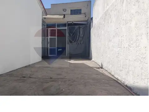 Alquiler Local 129 m² + Espacio Verde en Pando