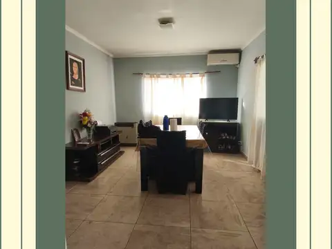 Casa 5 ambientes con 2 baños
