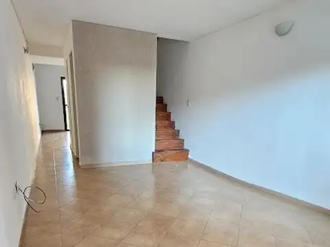 Depto Tipo Casa en Venta en Villa Gobernador Udaondo, USD 85.000