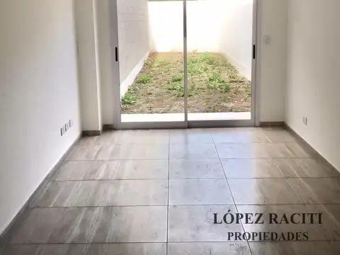 DEPARTAMENTO 2 AMB.C/PATIO Y COCH.BANFIELD O. APTO CRÉDITO