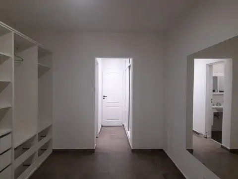 VENTA CASA 5 AMBIENTES CON PILETA - BARRIO ALTOS DE MANZANARES