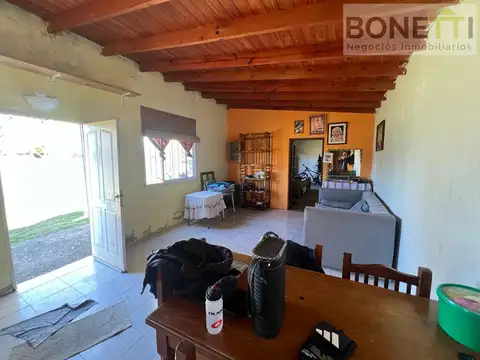 Casa quinta en venta en Mercedes con mucho verde