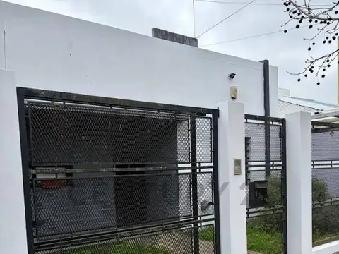 Casa en Alquiler en City Bell, Partido de La Plata