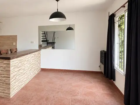 Depto Tipo Casa en Alquiler de 3 dormitorios