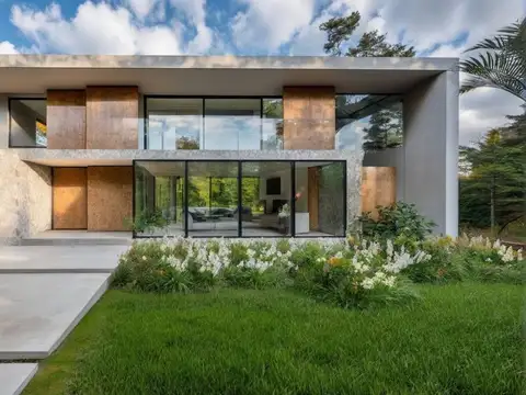 Alquila Casa en San Nicolas 5 dorm, serv. piscina