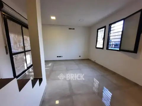 PEREYRA LUCENA Y MENTRUYT - T/AL FTE COCHERA FIJA P/2 AUTOS T/A NUEVO GRAN TZA T/SOL T/EXT